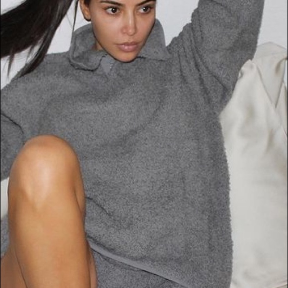 Skims cozy knit pullover “smoke” color size M like a new